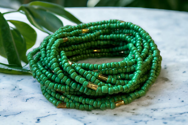 Perlas de cintura / Cadena de cadera africana - ADAEGO - Verde / dorado (elástico)