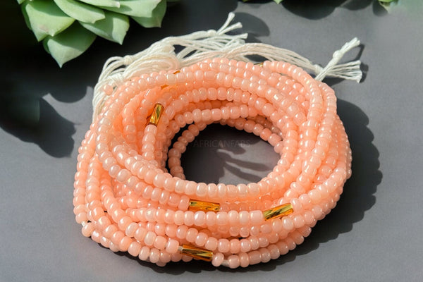 Perlas de cintura / Cadena de cadera africana - Ogbe - Melocotón / dorado (Cordón tradicional no elástico)