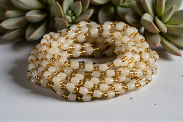 Abalorios Cintura /Cadena Cadera Africana - ISOKEN- Dorado / Blanco (elástico)