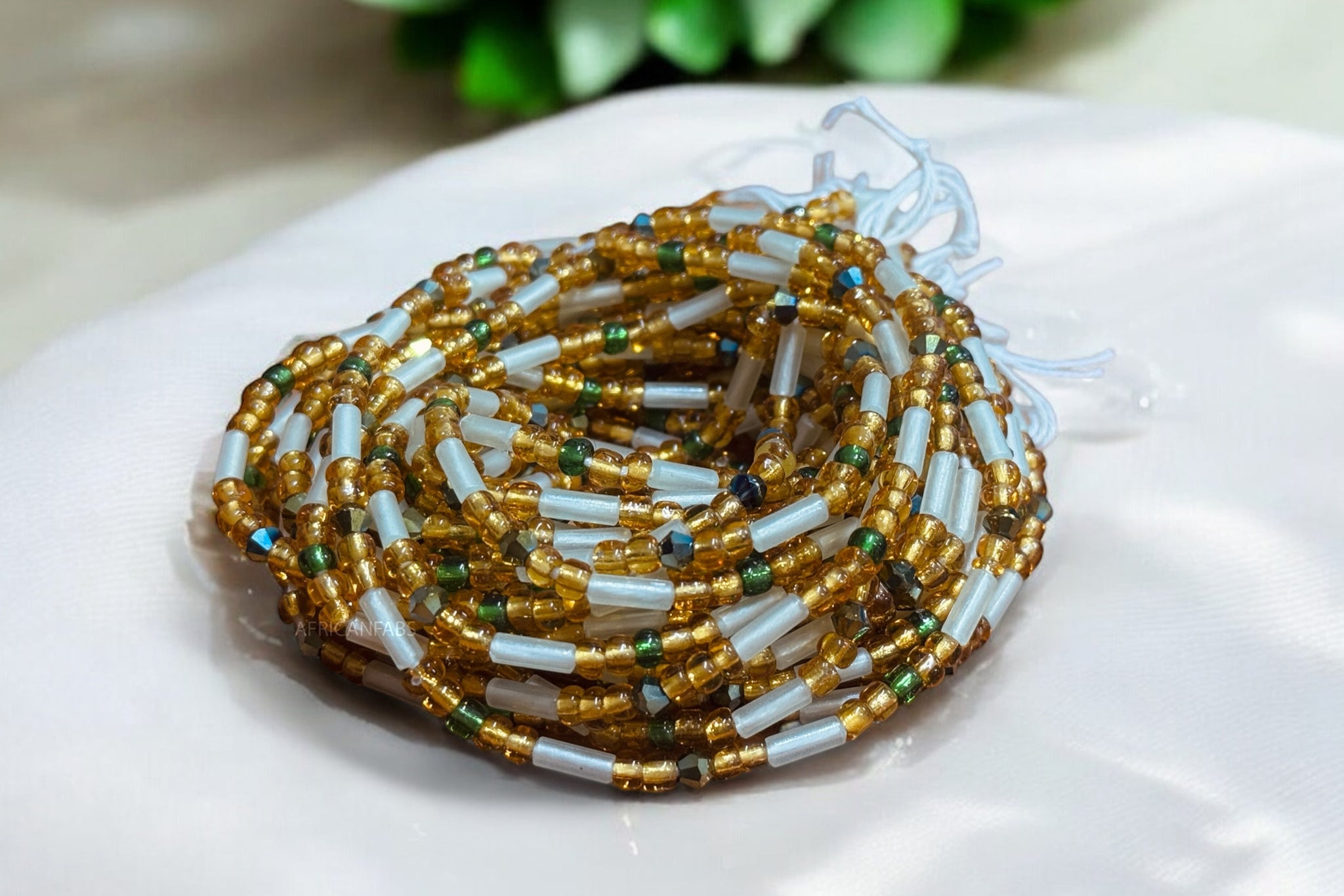 Perlas de cintura / Cadena de cadera africana - Uche - Oro / blanco (Cordón tradicional no elástico)