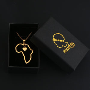 Collar / colgante África chapado en oro de 18k - Mapa de África - Continente Africano con símbolo de corazón 