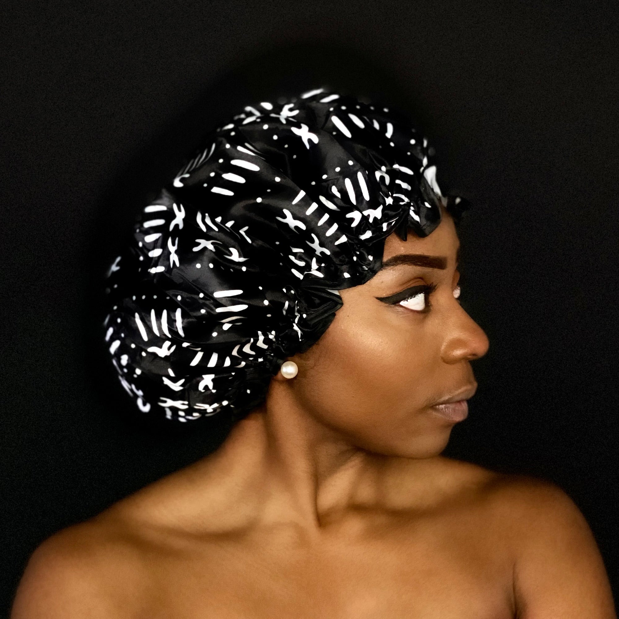 Gorro de ducha GRANDE para cabello completo / rizos - Estampado africano Black White bogolan