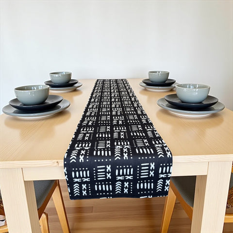 Camino de mesa africano / mantel - Negro / Blanco Patrones Bogolan