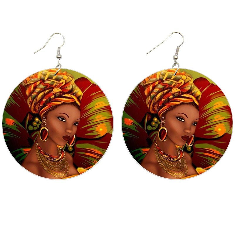 dama con estilo | Pendientes de inspiración africana