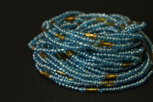 Perlas de cintura / Cadena de cintura africana - IZODUWA - Azul / dorado (elástico)