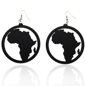 Pendientes africanos en varios colores | continente africano en círculo