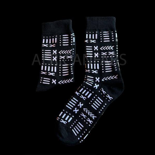 CONJUNTO BUFANDA + CALCETINES Bufanda + calcetines de invierno con estampado africano negro bogolan